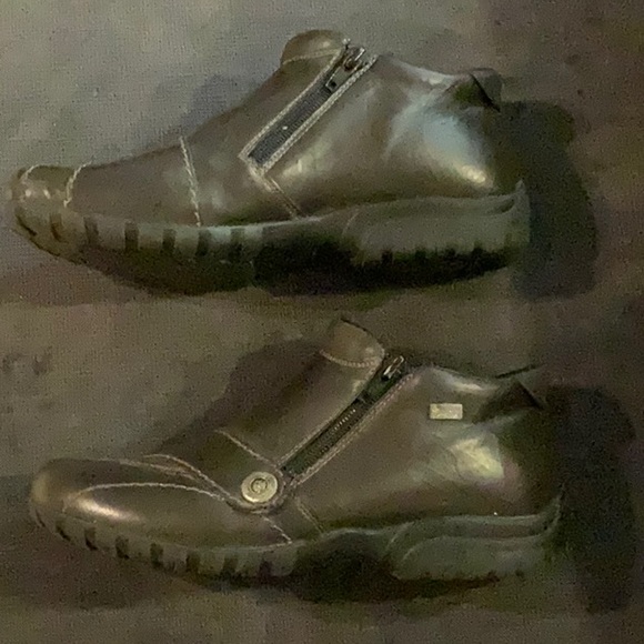 Dark Brown Ladies Reiker Size 38 Ankle Boot - Sheepskin lined - Picture 3 of 6